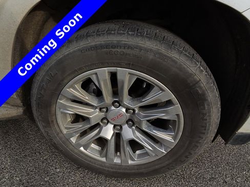 Used 2023 GMC Yukon XL Denali image 7