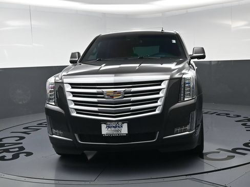 Used 2018 Cadillac Escalade Platinum AWD/4WD image 5