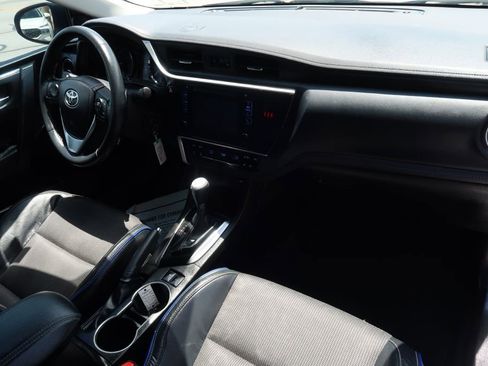 Used 2019 Toyota Corolla SE FWD image 10