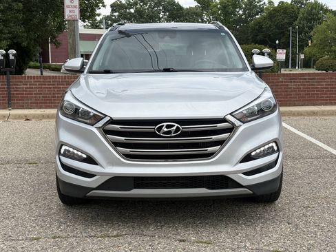 Used 2018 Hyundai Tucson Limited w/ Ultimate Package 02 FWD image 5