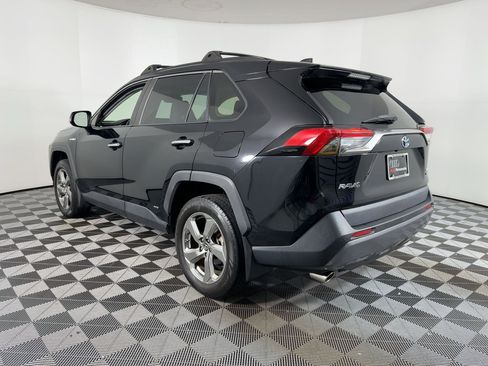 Used 2019 Toyota RAV4 Limited image 3