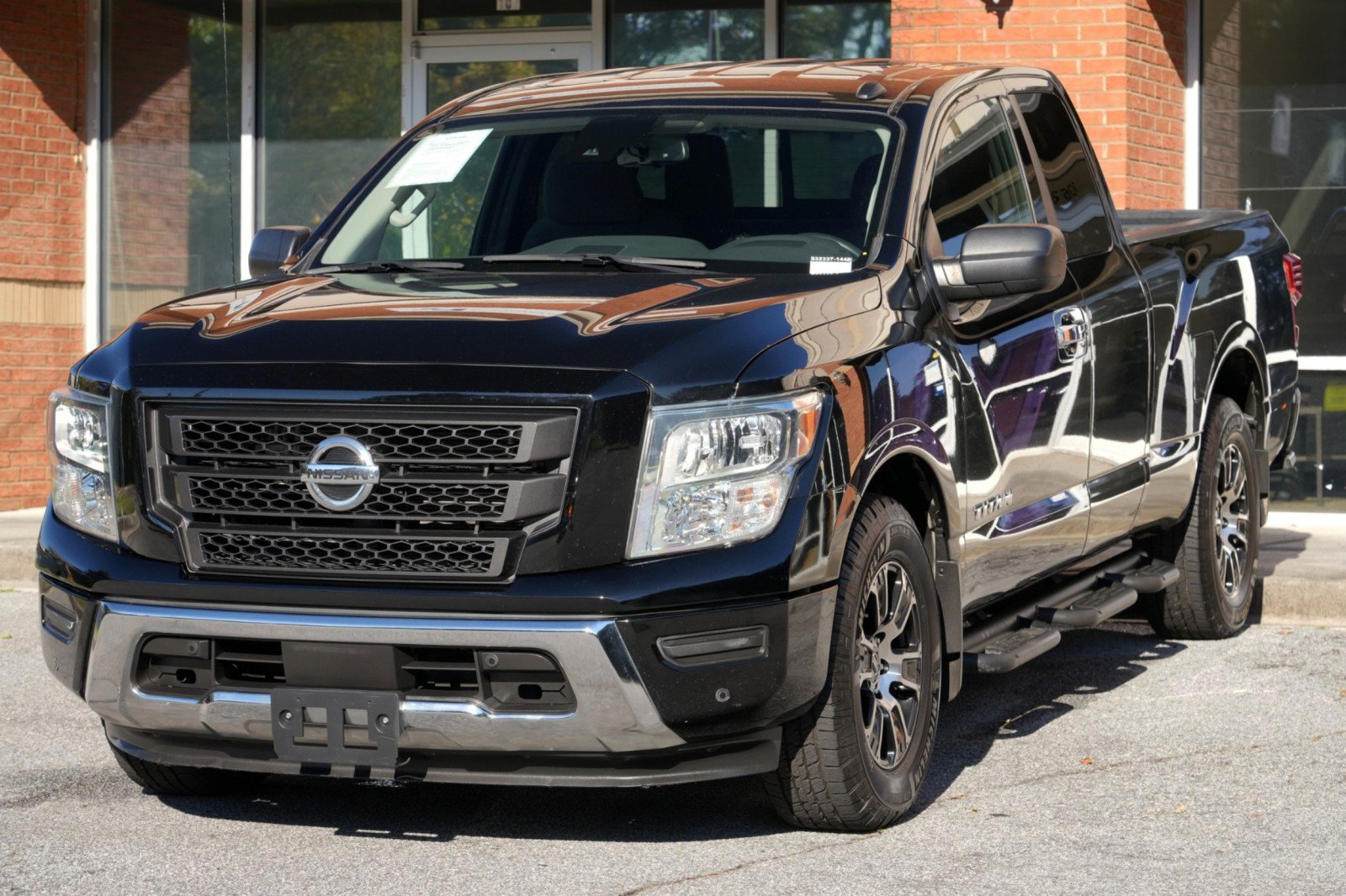 Used 2021 Nissan Titan SV w/ SV Convenience Package RWD image 34