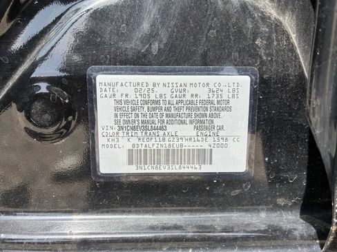 Used 2025 Nissan Versa SV FWD image 23