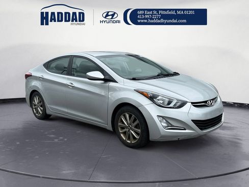 Used 2015 Hyundai Elantra SE w/ Option Group 02 FWD image 7