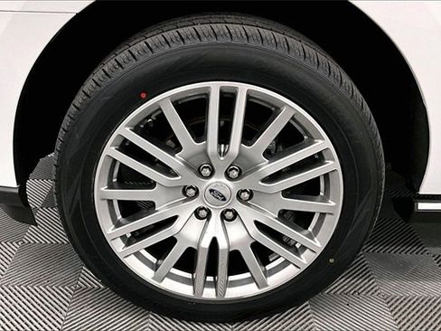 Used 2024 Ford Expedition Max Limited image 9