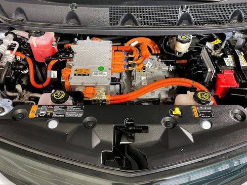 Used 2018 Chevrolet Bolt Premier w/ Driver Confidence II Package image 16