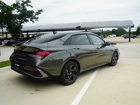 New 2026 Hyundai Elantra Sport FWD image 8