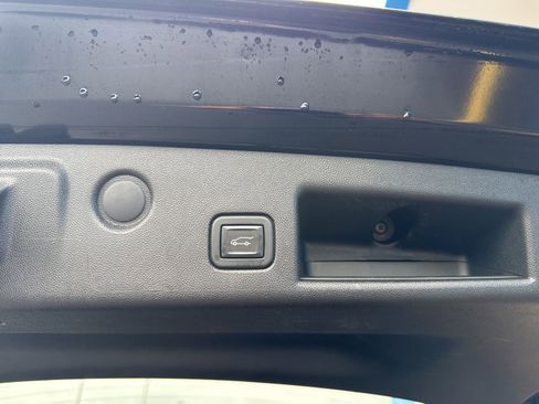 Used 2022 Chevrolet Equinox RS FWD image 15