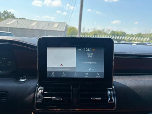 Used 2018 Lincoln Navigator L Reserve w/ Technology Package AWD/4WD image 13