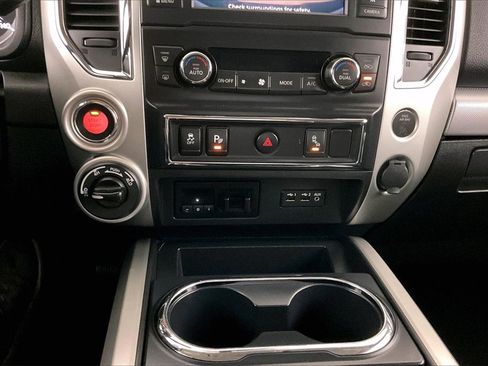 Used 2019 Nissan Titan PRO-4X w/ Pro-4x Utility Package image 16