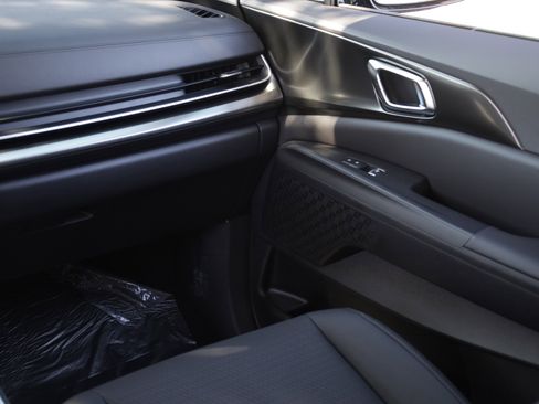 New 2026 Kia Carnival SX Prestige FWD image 25