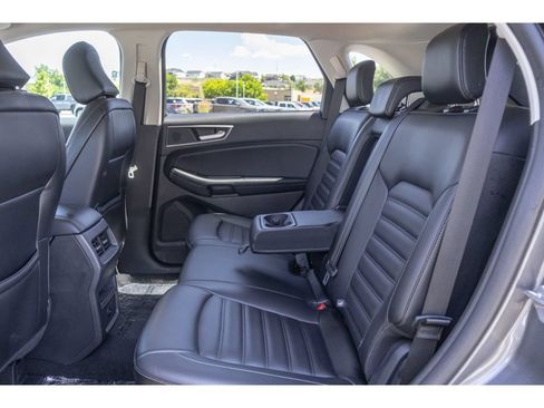 Used 2024 Ford Edge SEL AWD/4WD image 13