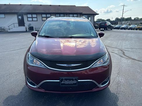 Used 2018 Chrysler Pacifica Touring-L Plus FWD image 8