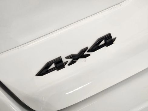 Used 2024 Jeep Grand Cherokee Altitude AWD/4WD image 13