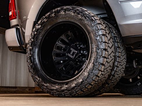 Used 2024 RAM 3500 Big Horn w/ Sport Appearance Package image 16