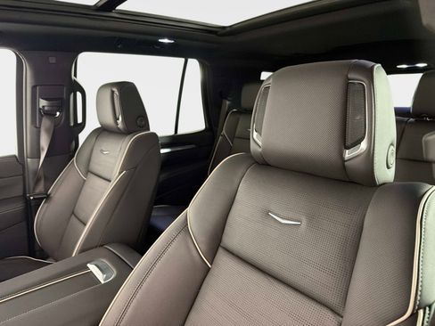 Used 2026 Cadillac Escalade Sport w/ Touring Package AWD/4WD image 41