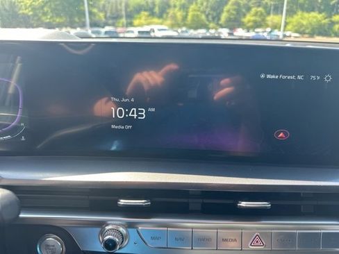 Certified 2025 Kia Telluride S FWD image 27