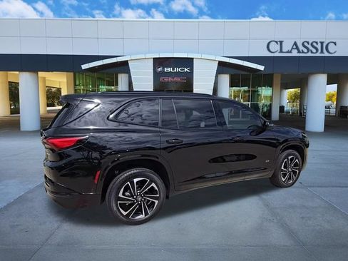 Used 2025 Buick Enclave Sport Touring w/ Super Cruise Package FWD image 8