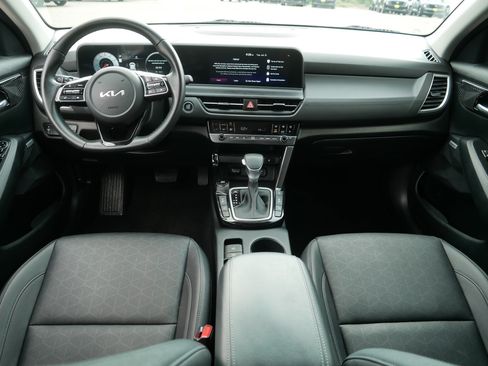 Certified 2024 Kia Seltos SX w/ SX Sunroof Package AWD/4WD image 10
