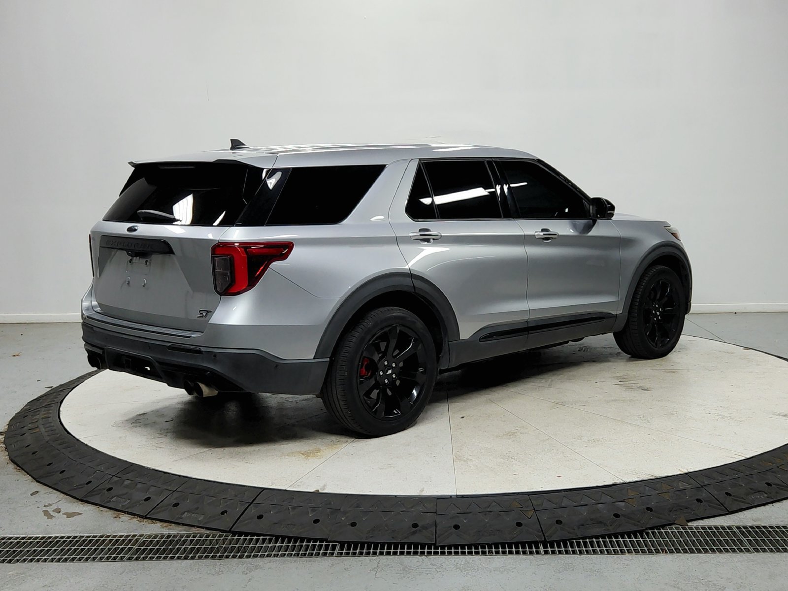 Used 2021 Ford Explorer ST w/ Equipment Group 401A AWD/4WD image 8