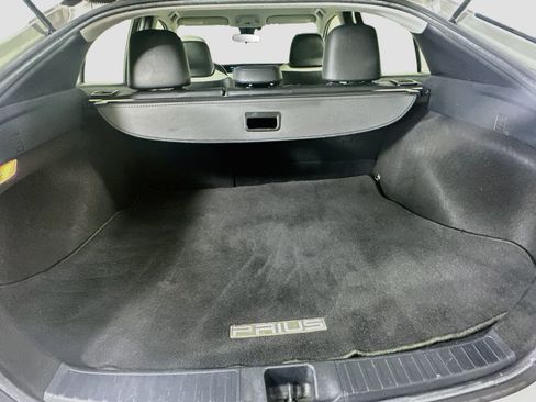 Used 2016 Toyota Prius Three Touring FWD image 27