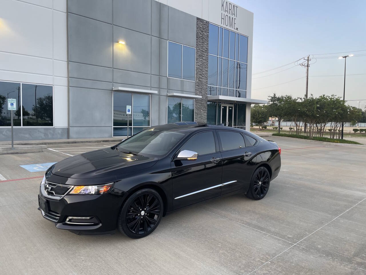 Used 2018 Chevrolet Impala Premier w/ Premier Confidence Package FWD image 24