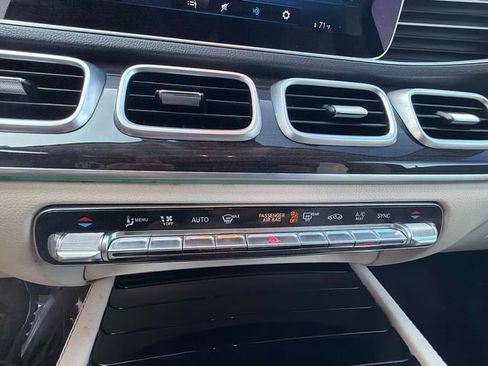 Used 2021 Mercedes-Benz GLE 350 4MATIC image 25