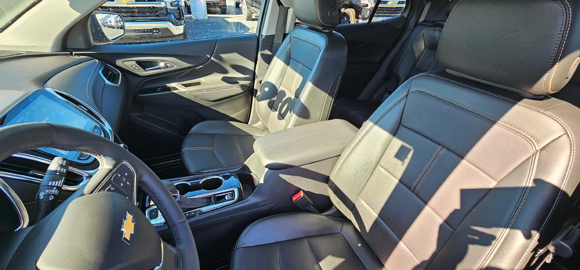 Used 2024 Chevrolet Equinox Premier w/ LPO, Floor Liner Package AWD/4WD image 8