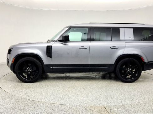 Used 2024 Land Rover Defender 130 X-Dynamic SE AWD/4WD image 8