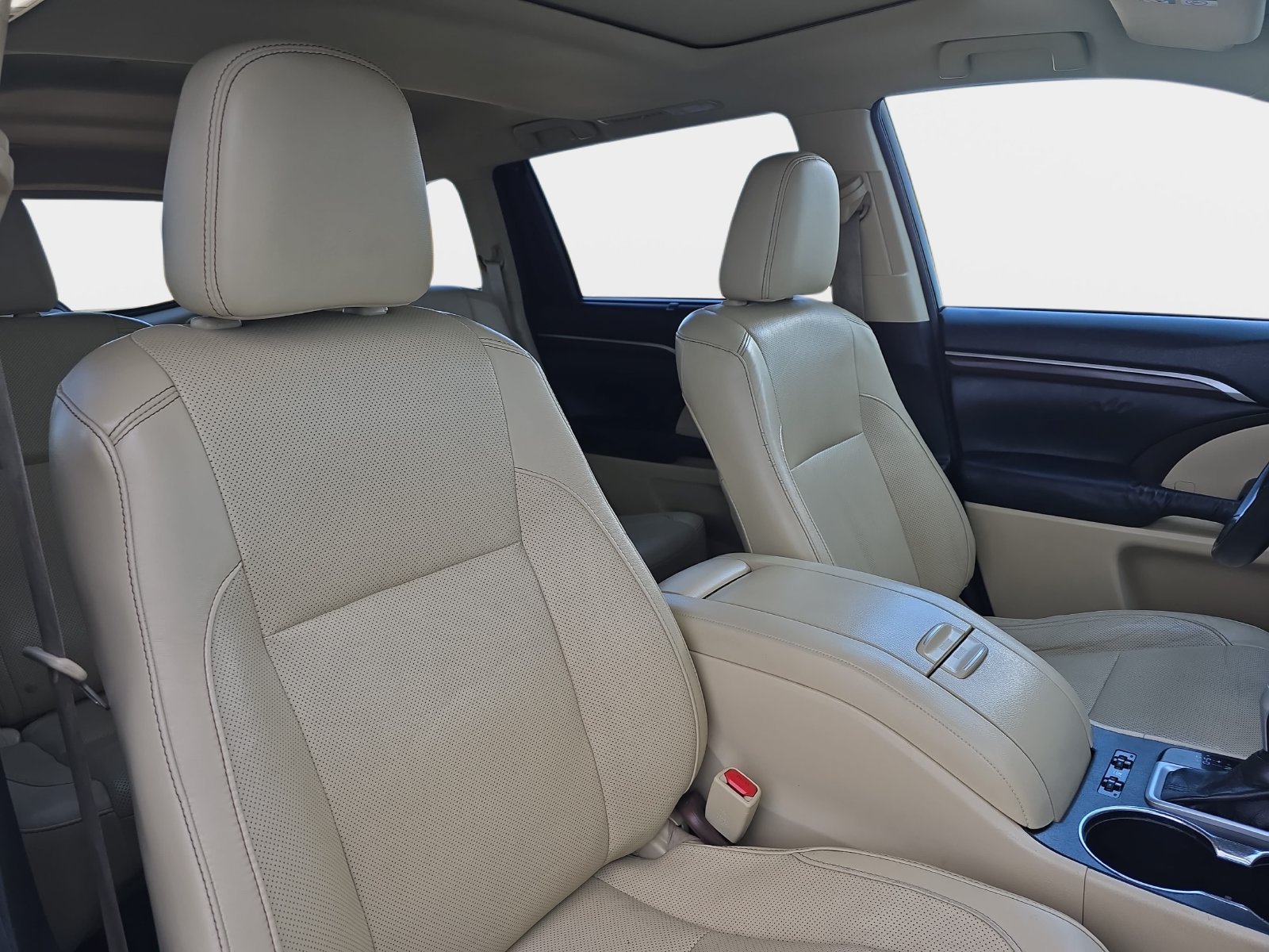 Used 2015 Toyota Highlander Limited w/ Driver Technology Package AWD/4WD image 12