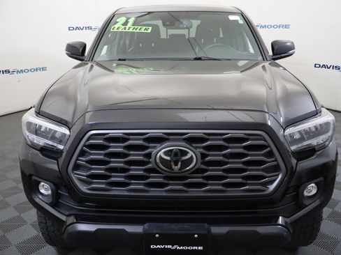 Used 2021 Toyota Tacoma TRD Off-Road w/ TRD Premium Off Road Package AWD/4WD image 14