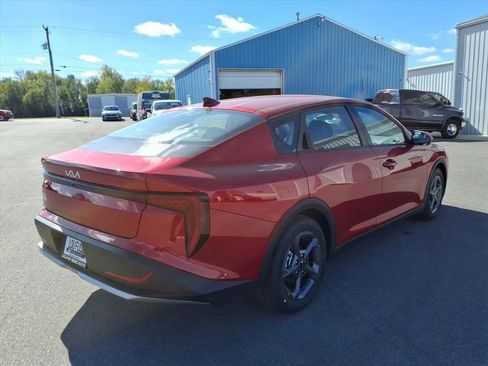 Used 2025 Kia K4 LXS image 6