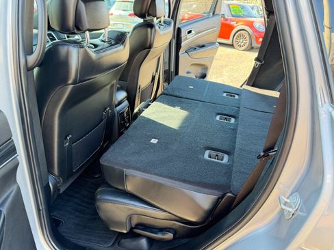 Used 2019 Jeep Grand Cherokee Limited AWD/4WD image 42