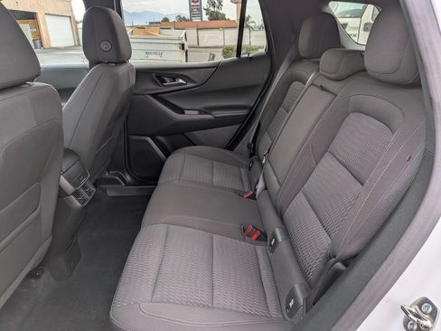 Used 2025 Chevrolet Equinox LT FWD image 27