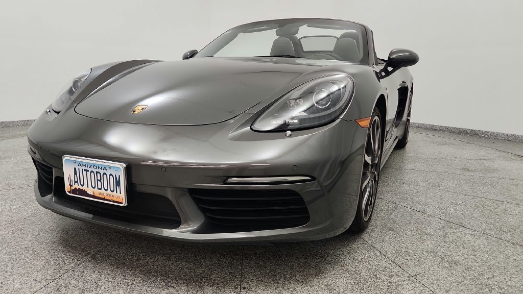 Used 2017 Porsche 718 Boxster RWD image 14
