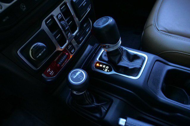 Used 2021 Jeep Wrangler Unlimited Rubicon AWD/4WD image 18