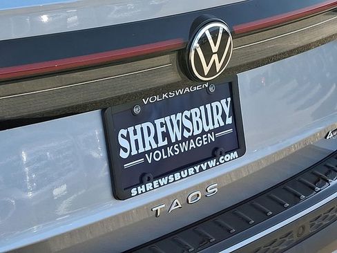 New 2025 Volkswagen Taos SEL image 15