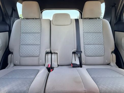 Used 2013 Ford Explorer XLT image 22