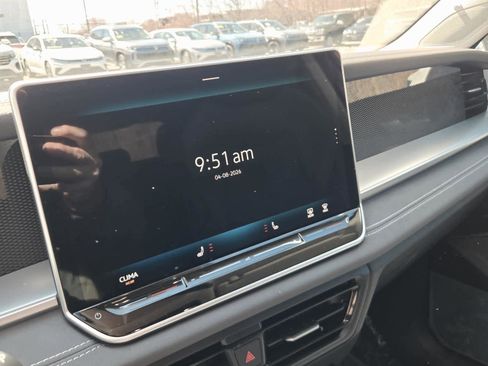New 2026 Volkswagen Tiguan SE AWD/4WD image 18