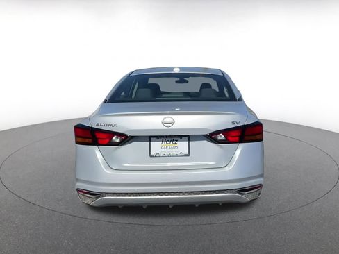 Used 2024 Nissan Altima 2.5 SV image 12