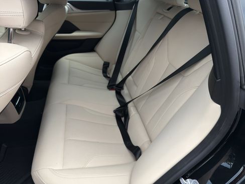 Certified 2025 BMW i4 eDrive40 w/ M Sport Package RWD image 18