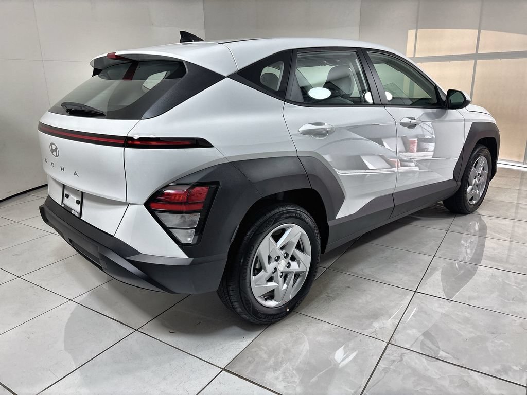 Used 2026 Hyundai Kona SE FWD image 8