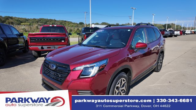 Used 2024 Subaru Forester Premium w/ Convenience Package AWD/4WD image 3