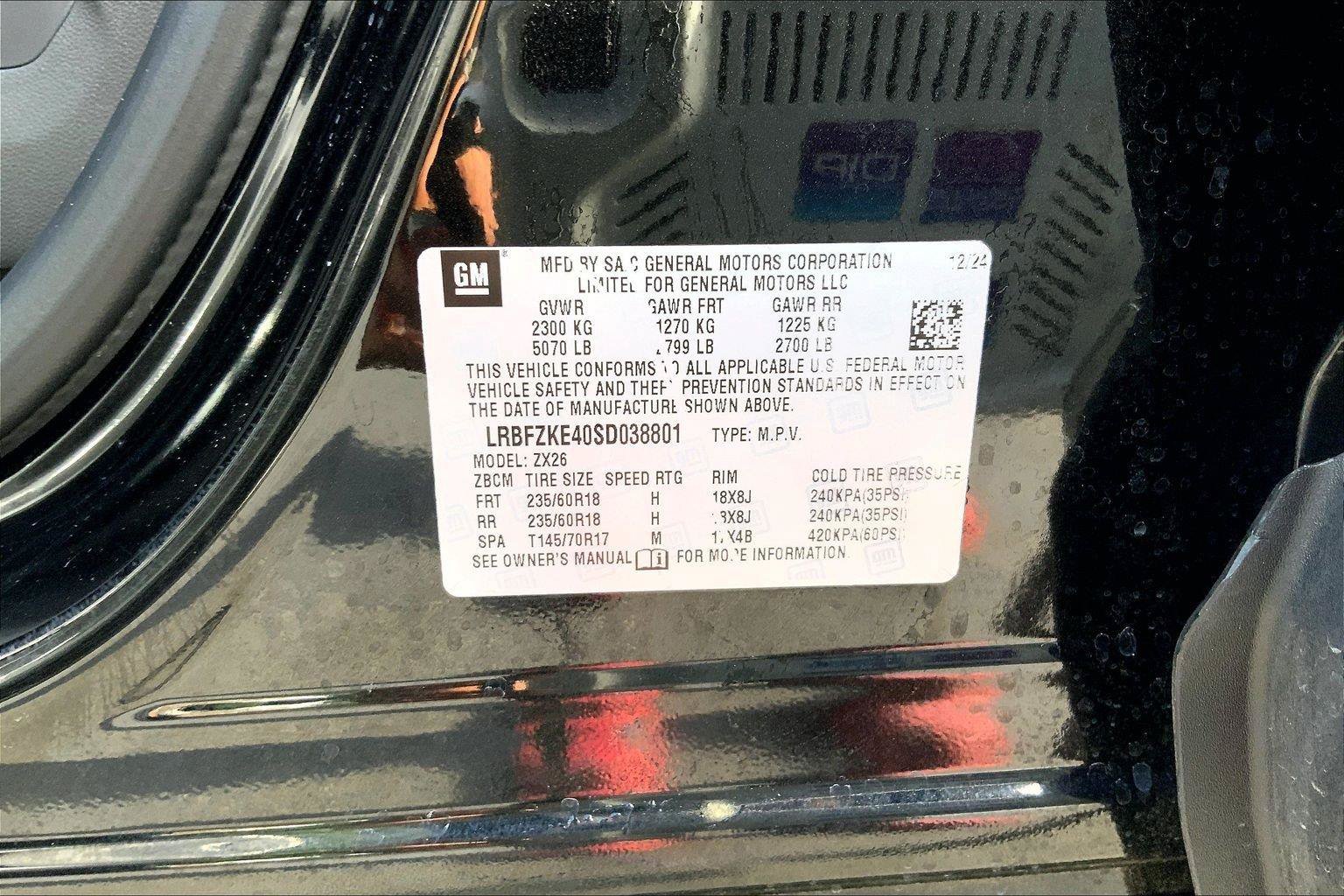 Used 2025 Buick Envision Preferred AWD/4WD image 34