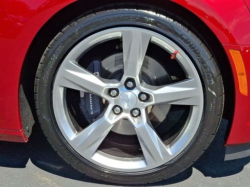 Certified 2018 Chevrolet Camaro SS RWD image 26