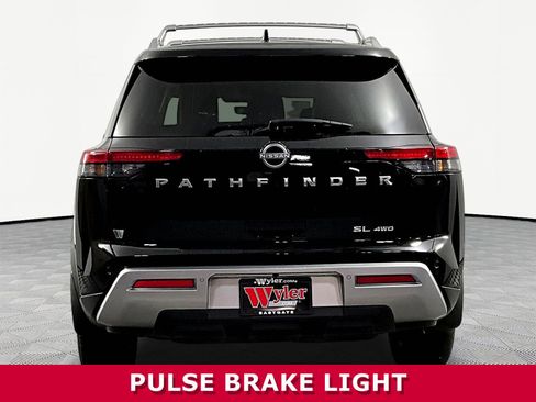 Used 2025 Nissan Pathfinder SL AWD/4WD image 5