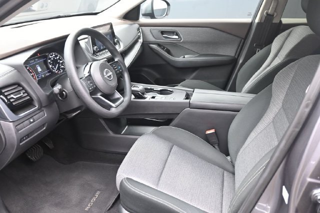 Used 2022 Nissan Rogue SV FWD image 17