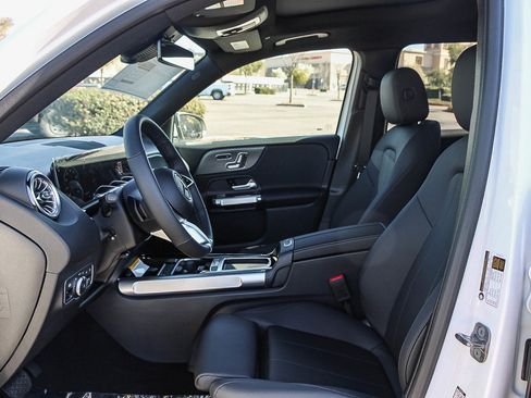 New 2026 Mercedes-Benz GLB 250 4MATIC image 17