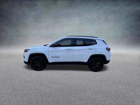 Certified 2022 Jeep Compass Latitude AWD/4WD image 4