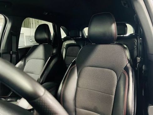 Used 2025 Ford Escape ST-Line Select AWD/4WD image 3
